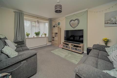 4 bedroom detached house for sale, St. Athan Close, Bowerhill SN12