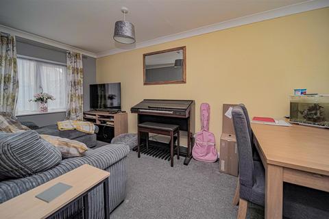 4 bedroom detached house for sale, St. Athan Close, Bowerhill SN12
