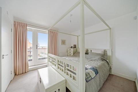 12 Venta Drive, Winchester, SO22 6FS
