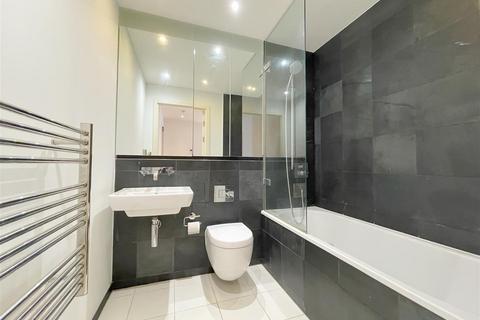 Studio to rent, The Cube West, 197 Wharfside Street