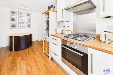 1b Gold Drive, Wainscott, Rochester, ME3 8FJ