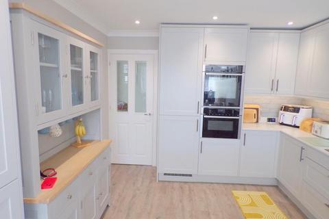 6 Old Vicarage Close, Bournemouth, BH10 7DU