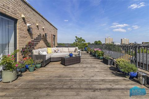 2 bedroom apartment for sale, Canning Crescent, London, N22