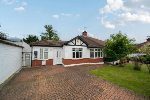 19 Tudor Close, London, NW9 8SU