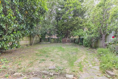 13 Denehurst Gardens, Richmond, TW10 5DJ