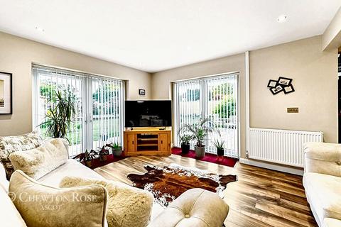 undefined, Forest Green Road, Holyport