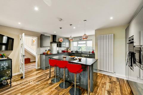 undefined, Forest Green Road, Holyport