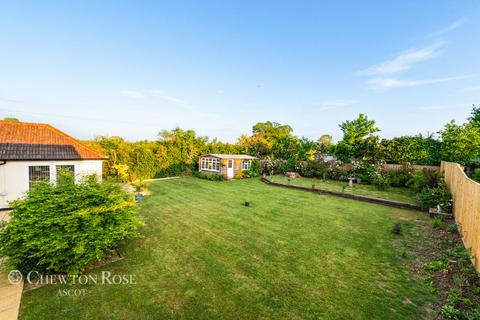 undefined, Forest Green Road, Holyport