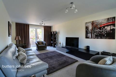 5 bedroom detached house for sale, Moat Lane, Crewe