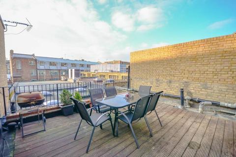 3 bedroom flat to rent, 137 Camden High Street, London NW1
