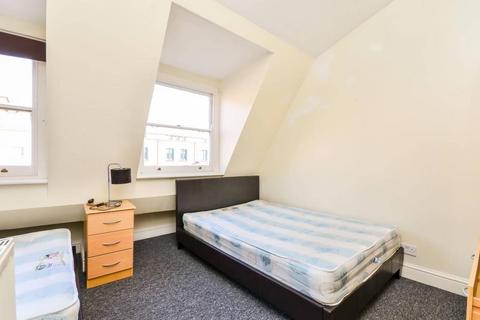 3 bedroom flat to rent, 137 Camden High Street, London NW1