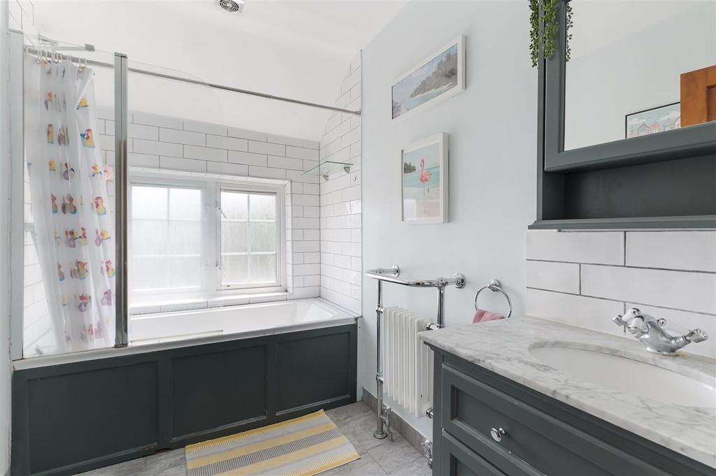 MANOR GREEN ROAD (13).jpg