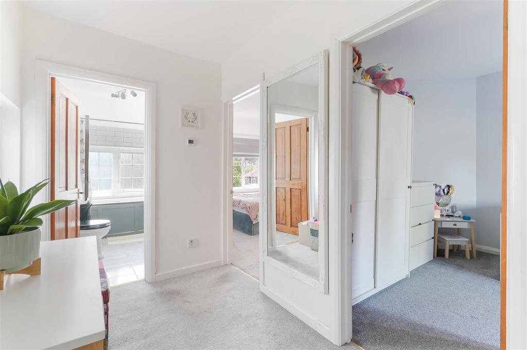 MANOR GREEN ROAD (17).jpg