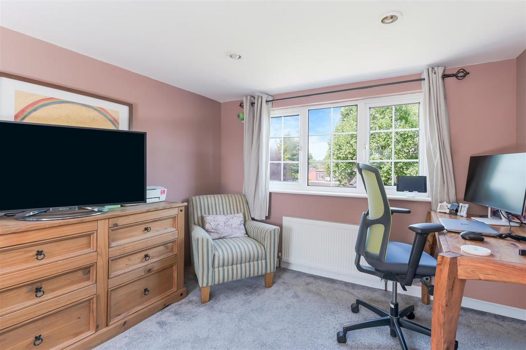 MANOR GREEN ROAD (18).jpg