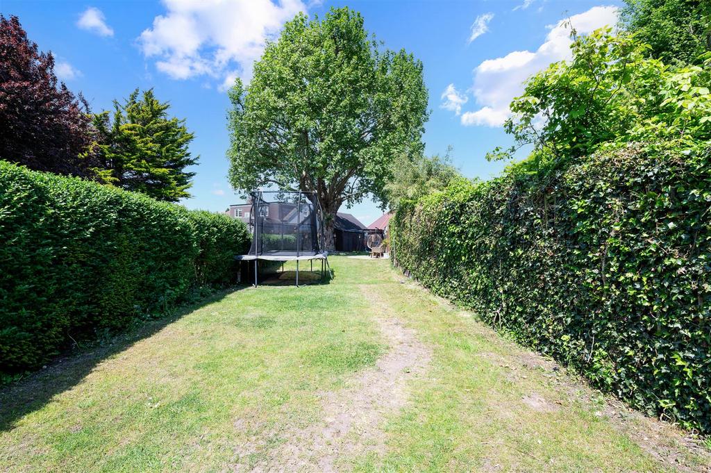 MANOR GREEN ROAD (2).jpg