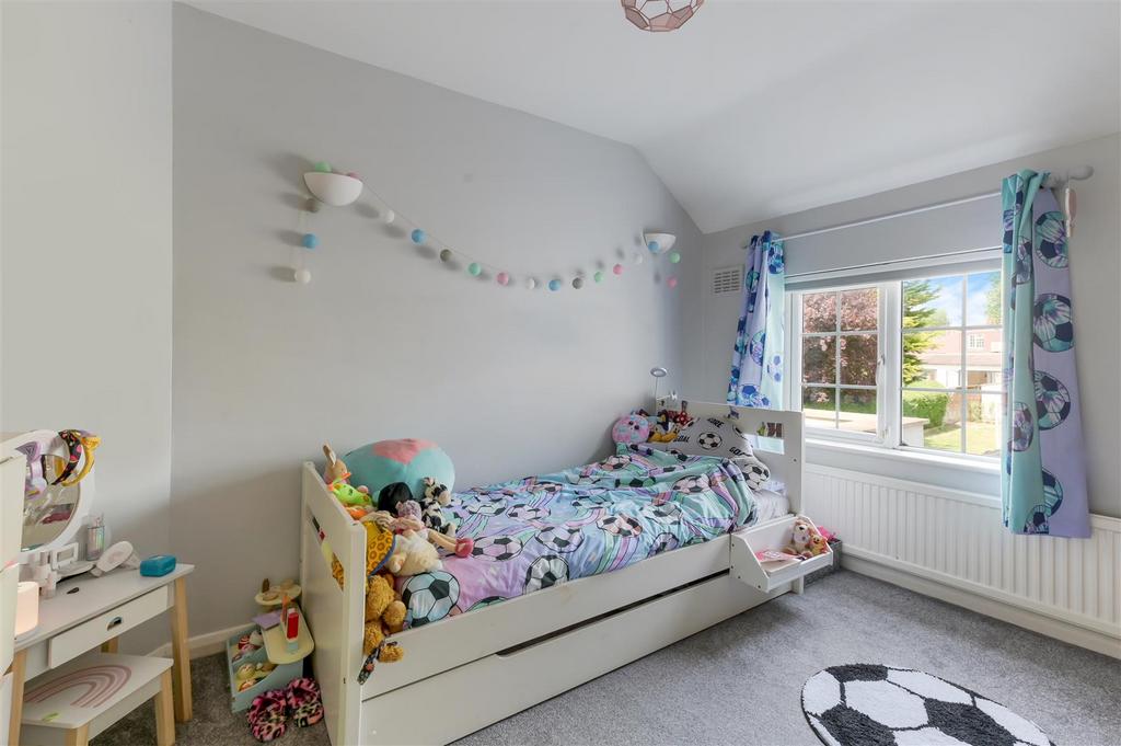 MANOR GREEN ROAD (11).jpg