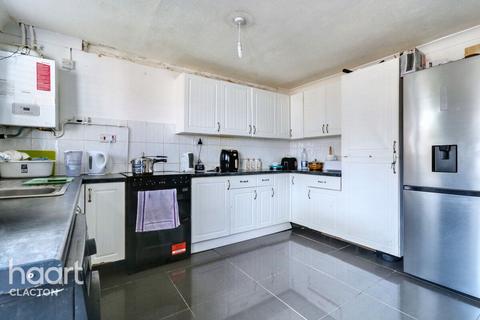 21 Blake Drive, Clacton-on-sea, CO16 8ED