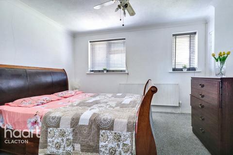 21 Blake Drive, Clacton-on-sea, CO16 8ED