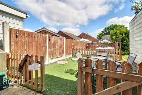 21 Blake Drive, Clacton-on-sea, CO16 8ED