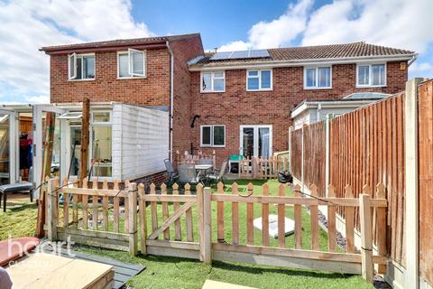 21 Blake Drive, Clacton-on-sea, CO16 8ED