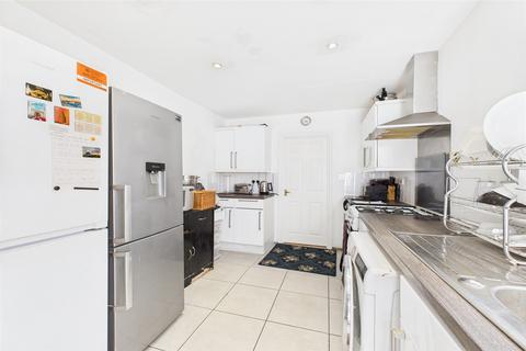 205 Crescent Road, Middlesbrough, TS1 4QX