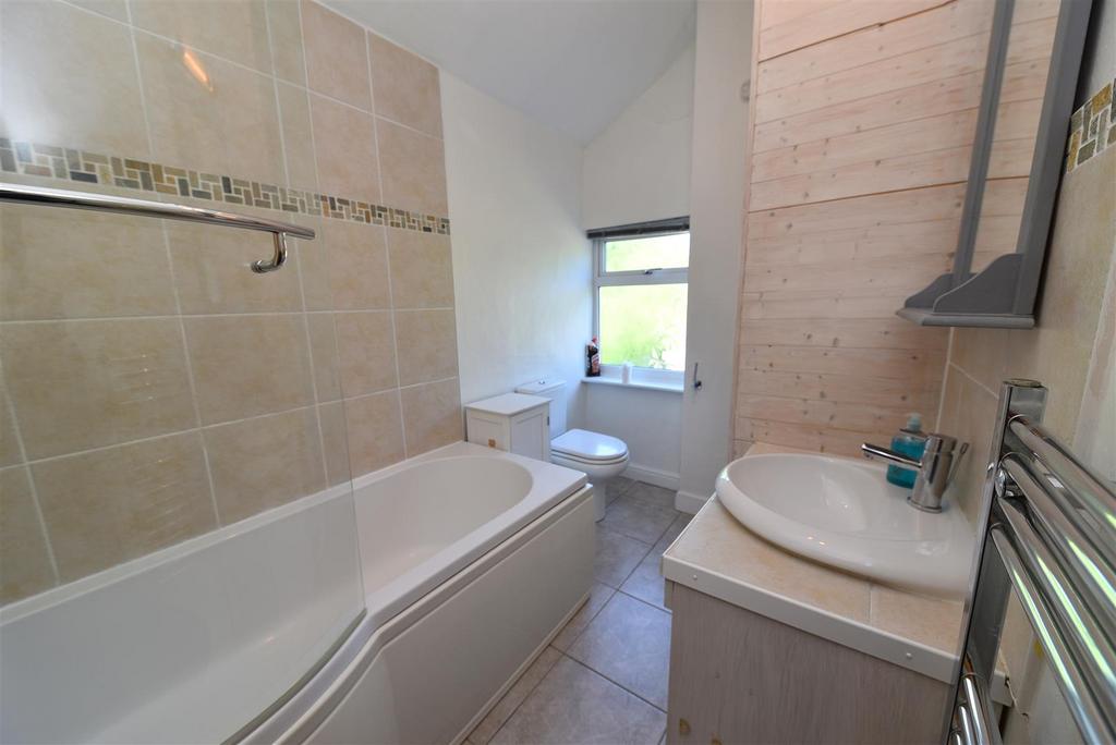 Ensuite1.JPG