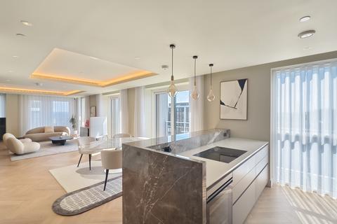 3 bedroom flat for sale, Parkside Apartments, London W12