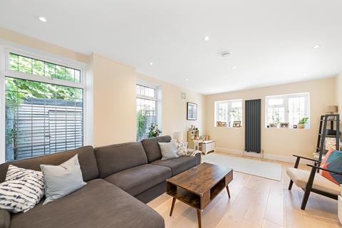 4 bedroom end of terrace house for sale, Stonefield Way, Charlton, London, SE7