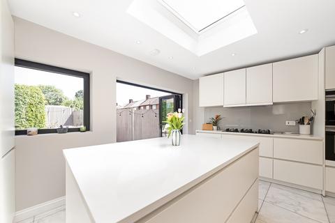 4 bedroom end of terrace house for sale, Stonefield Way, Charlton, London, SE7
