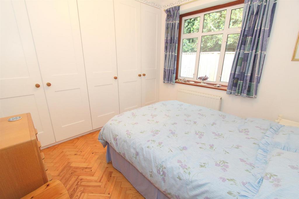 Bed 3.jpg