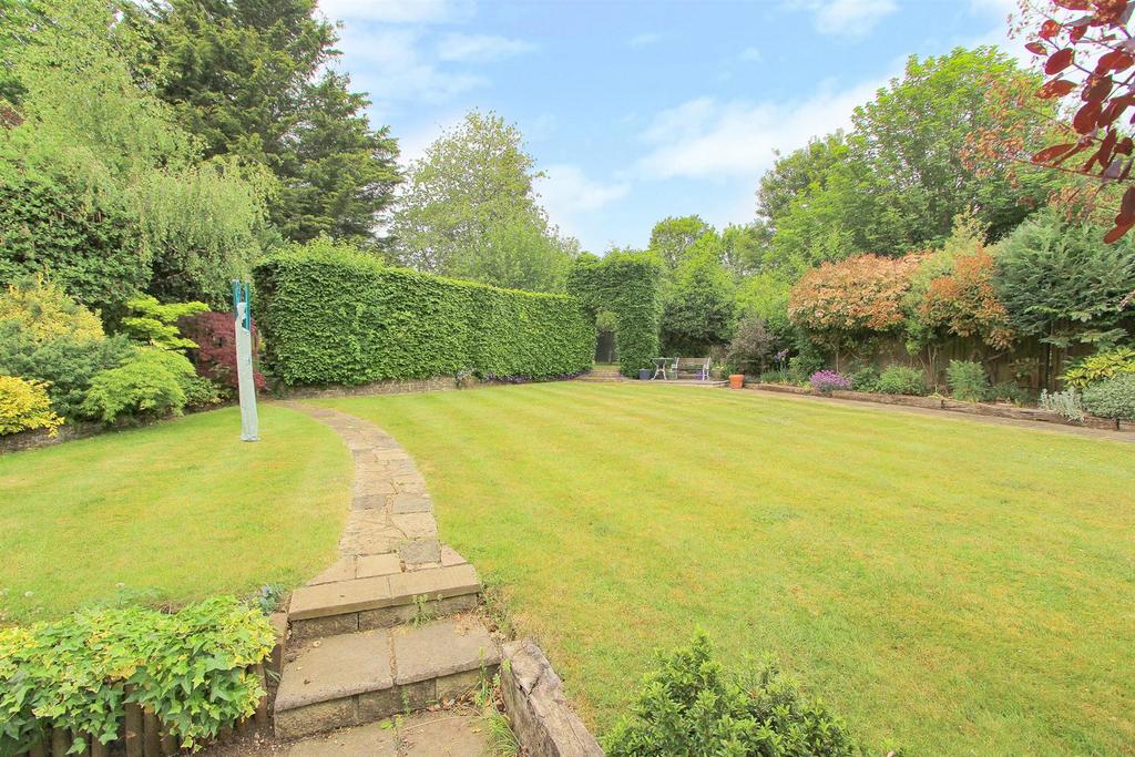 Garden-f.jpg