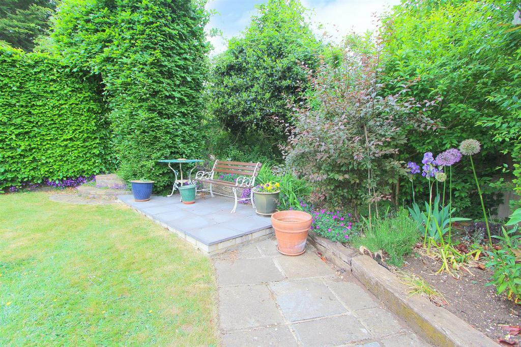 Garden-b.jpg
