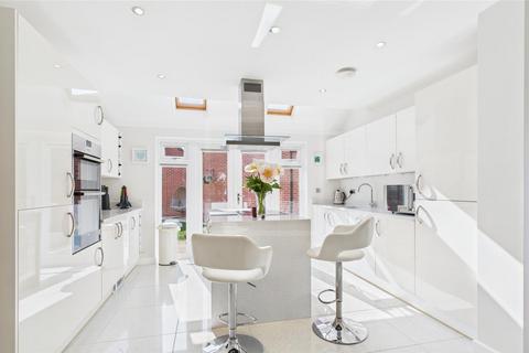 4 bedroom detached house for sale, Pegasus Drive, Westbrook