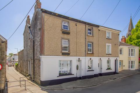 4 bedroom townhouse for sale, North Street, Lostwithiel, PL22