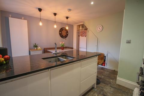 4 bedroom townhouse for sale, North Street, Lostwithiel, PL22