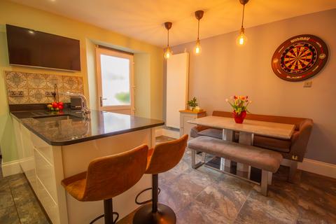 4 bedroom townhouse for sale, North Street, Lostwithiel, PL22