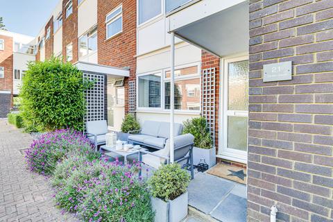 4 bedroom terraced house for sale, Carlton Road, Harpenden, Hertfordshire, AL5