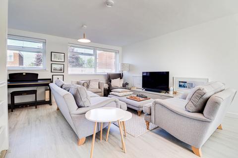 4 bedroom terraced house for sale, Carlton Road, Harpenden, Hertfordshire, AL5