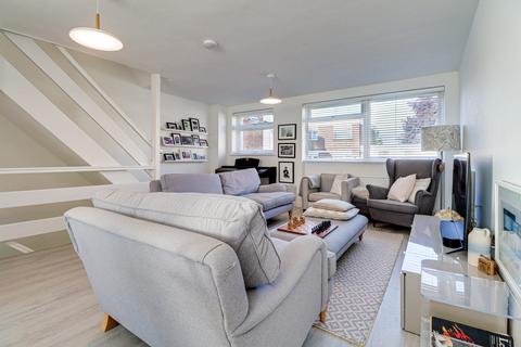 4 bedroom terraced house for sale, Carlton Road, Harpenden, Hertfordshire, AL5