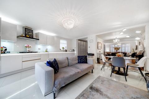 119 Vincent Gardens, London, NW2 7RH