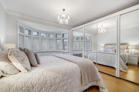 119 Vincent Gardens, London, NW2 7RH