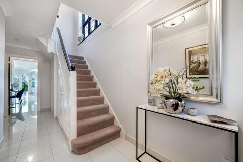 119 Vincent Gardens, London, NW2 7RH