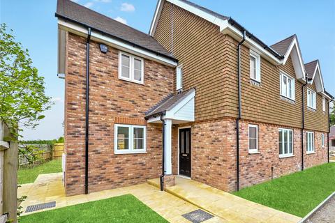 3 bedroom semi-detached house for sale, Kingfisher Walk, Coldharbour Road