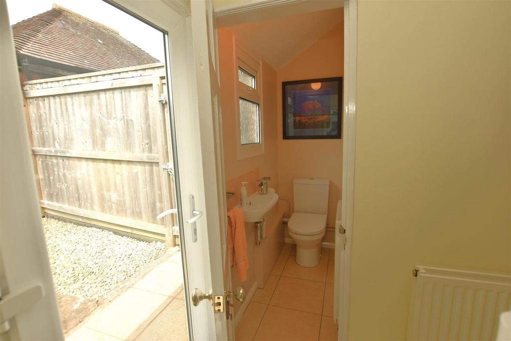 Cloakroom/WC