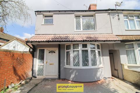 3 bedroom semi-detached house to rent, Runley Road Luton LU1 1TZ