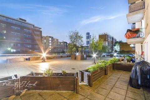 Windmill Lane, London