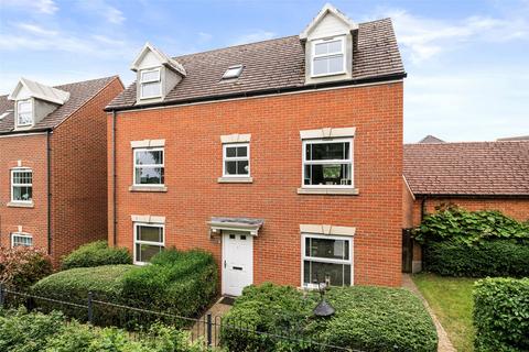 4 bedroom detached house for sale, Blackbird Place, Berkshire RG12