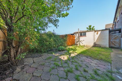 2 bedroom maisonette for sale, Scott Crescent, Erith