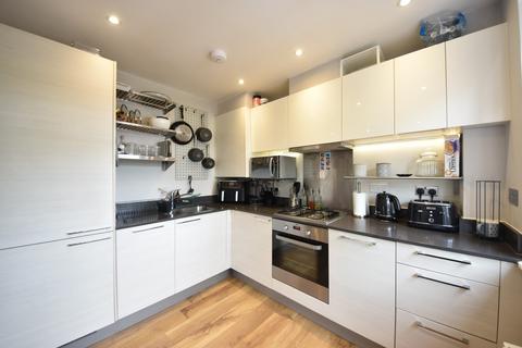 21 Compton Road, Wooburn Green, High Wycombe, HP10 0AW