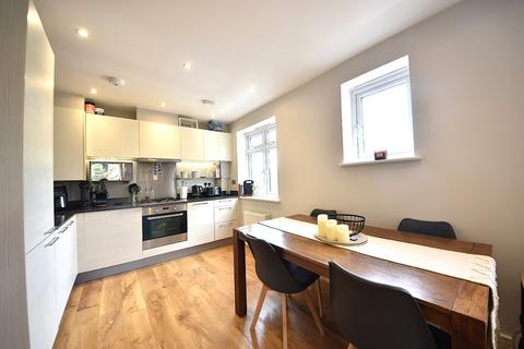 21 Compton Road, Wooburn Green, High Wycombe, HP10 0AW